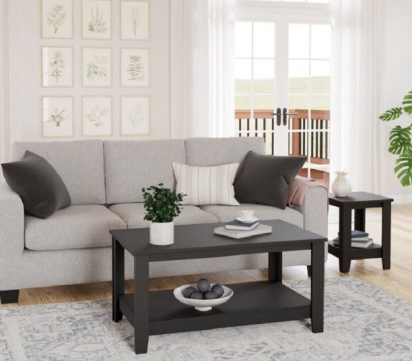 Bàn cà phê gỗ trong phòng khách