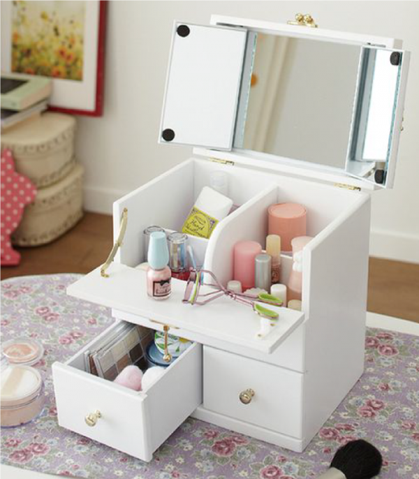 bàn trang điểm nhỏ gọn