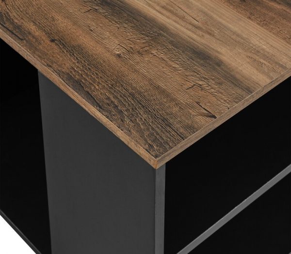 Bàn vuông cafe có cạnh bàn xử lý tốt