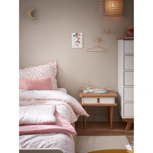 Tủ đầu giường cho bé phối cảnh