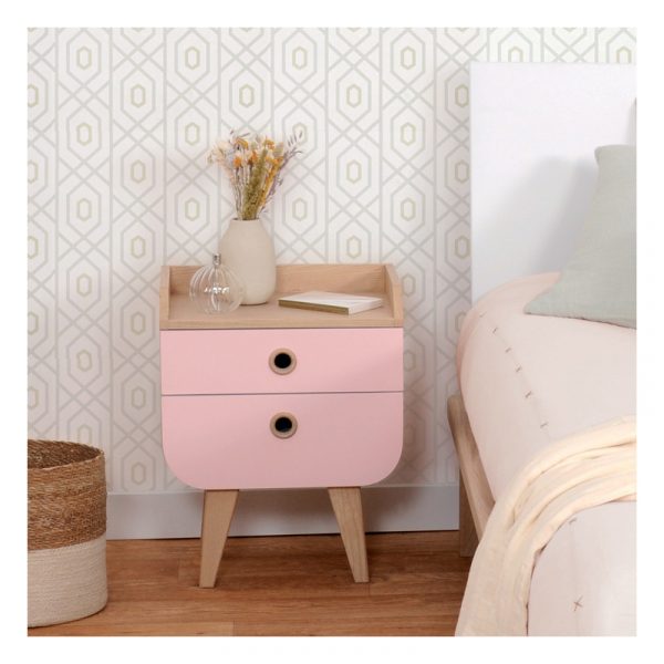 Tủ đầu giường gỗ cho bé hồng phối cảnh