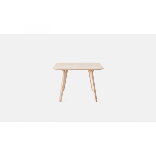 Bàn làm việc lớn có cạnh xử lý tốt