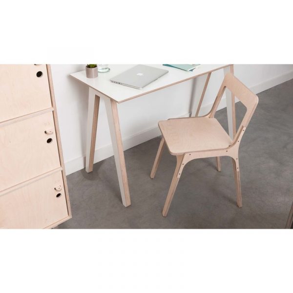 Ghế làm việc ở nhà trẻ trung