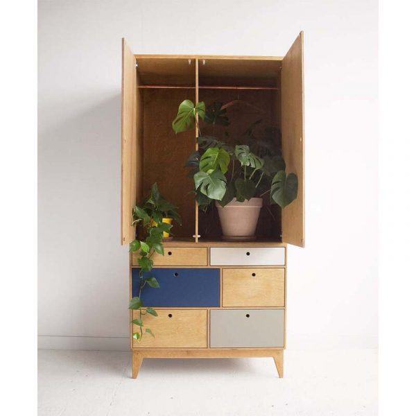 Tủ quần áo trang trí cây xanh