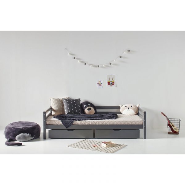 Giường em bé đa dạng.